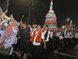Pawai Obor dan Kirab Gunungan Meriahkan Festival Maulid Nusantara, Dr. Nurdin: Perpaduan Apik Tradisi Keislaman dan Kebudayaan 