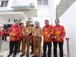 Resmikan Apotek, Dr. Nurdin Ajak Masyarakat Terus Berkontribusi dalam Berbagai Bidang