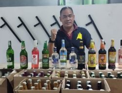 Trantib Kecamatan Ciledug Amankan Puluhan Merk Miras dari Warung Kelontong