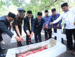 Peringati Hari Pahlawan, Pj Wali Kota Sambangi dan Berbagi untuk Veteran