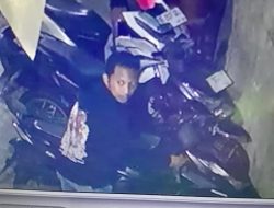 Aksi Pencurian Sepeda Motor Terekam Kamera Pengawas di Sebuah Kontrakan di Kota Tangerang