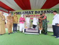 Dukung Lansia Berdaya, Menteri PPPA Apresiasi Sekolah Lansia di Kampung Jimpitan sebagai Percontohan RBI