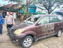 Polsek Jatiuwung Bersama Dishub Dan BPBD Kota Tangerang Berhasil Evakuasi Mobil Hanyut Terbawa Arus Banjir