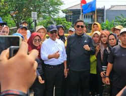 Sachrudin-Maryono Kompak Bareng Warga Gotong Royong Bersihkan  Kali Sipon 