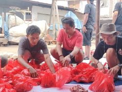 Satu Dekade Forwat Salurkan 9 Ekor Kambing Kurban