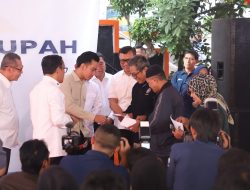 Wakil Presiden Gibran dan Wamenaker Distribusikan Bantuan Subsidi Upah, Sasar 200 Ribu Tenaga Kerja di Wilayah Tangerang
