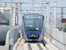 Meriahkan HUT RI ke-80, Naik TransJakarta hingga MRT Hanya Rp80 Sehari Penuh!