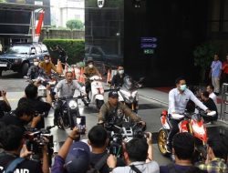 OTT Noel Bikin Heboh, KPK Tunjukkan Koleksi Mobil Mewah dan Ducati di Halaman Gedung
