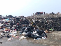 Sampah Longsor di TPA Galuga Bogor, Operator Alat Berat Tewas Tertimbun