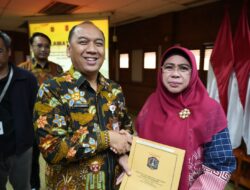 Momen Berharga ASN Jakarta Barat: Wali Kota Serahkan 22 SK Pensiun dan Berikan Motivasi Kehidupan Baru
