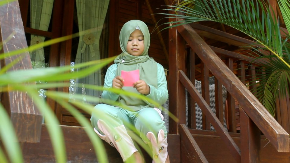 Nashiha Syahla, Penyanyi lagu religi Ramadhan terbaru 2026, Surat Kecil Untuk Nabi. (Dok. Istimewa)
