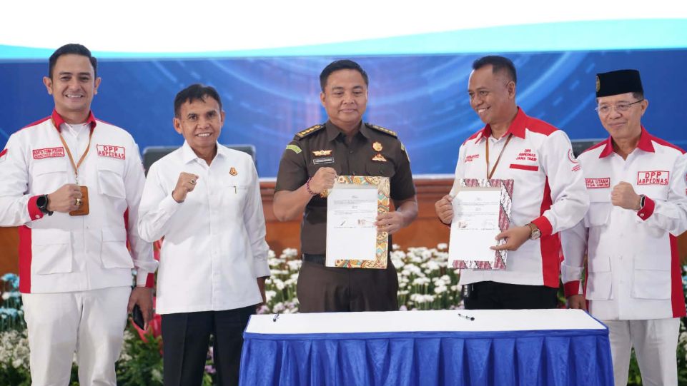 Gema sholawat ribuan Anggota BPD Jawa Timur sambut Prof Reda, perkuat sinergi Jaga Desa untuk Indonesia berdaulat. (Dok. Istimewa)