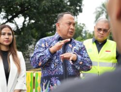 Atasi Pencemaran Air, Pemkot Jakbar Terapkan Teknologi Bioremediasi dengan Bakteri Ecotru