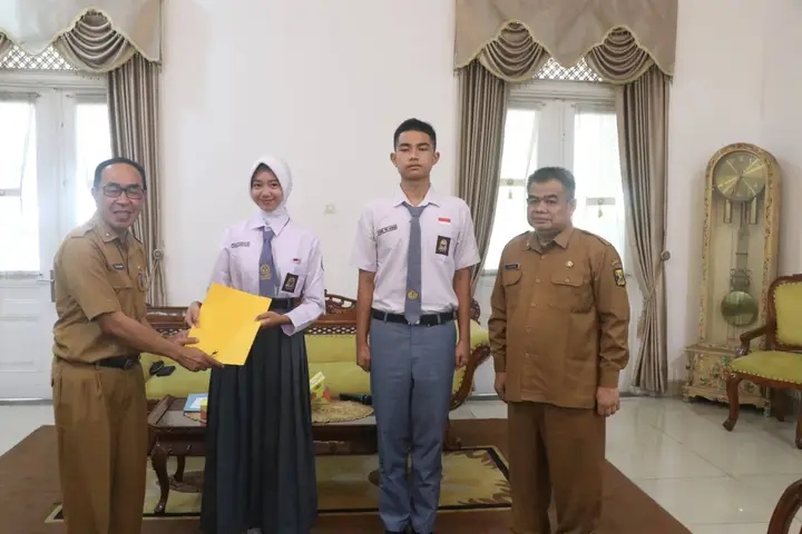 Sekda Lepas Generasi Terbaik Sukabumi ke Seleksi Paskibraka Provinsi