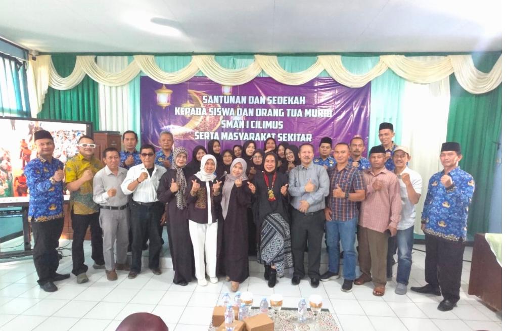 Alumni SMAN 1 Cilimus 1987 Tebar Kepedulian, Seragam Gratis hingga Pendampingan untuk Perantau Muda