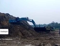 Aset Desa Dijarah! Bukit Tunjung Teja Dikeruk Ilegal, Hasilnya Rp35 Ribu Per Truk, ke Mana Sisanya?
