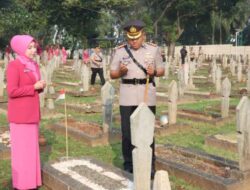 Jelang Hari Bhayangkara, Polresta Tangerang Teladani Semangat Juang dengan Ziarah di Taman Makam Pahlawan