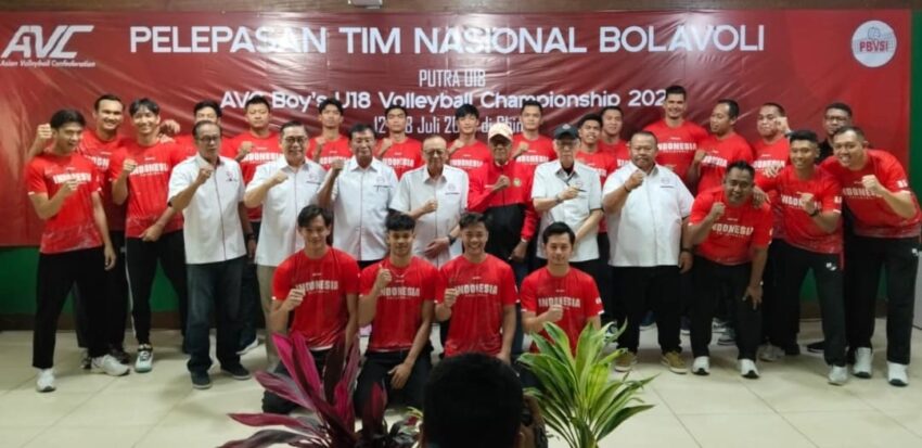 PBVSI Lepas Timnas Voli Putra Senior dan U-18 Berlaga di Kejuaraan Internasional