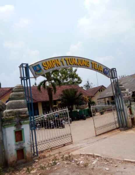 Diduga Pungli, Kepsek SMPN 1 Tunjung Teja Dapat Kecaman, Publik Curiga Alasan Berbelit