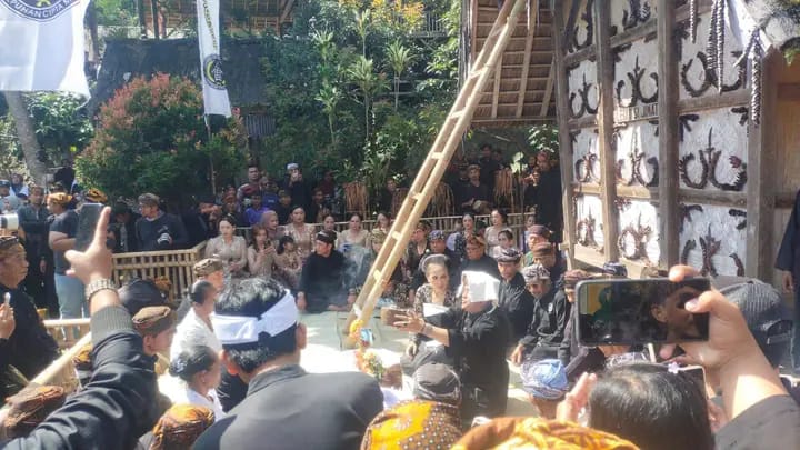 Tradisi Seren Taun Hidupkan Kearifan Lokal di Kasepuhan Ciptamulya