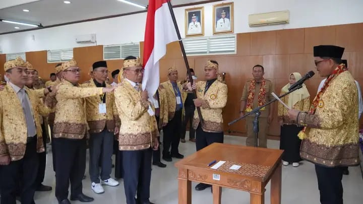 Pengurus APSI Sukabumi Dilantik, Bupati Tekankan Peran Strategis Pengawas Pendidikan