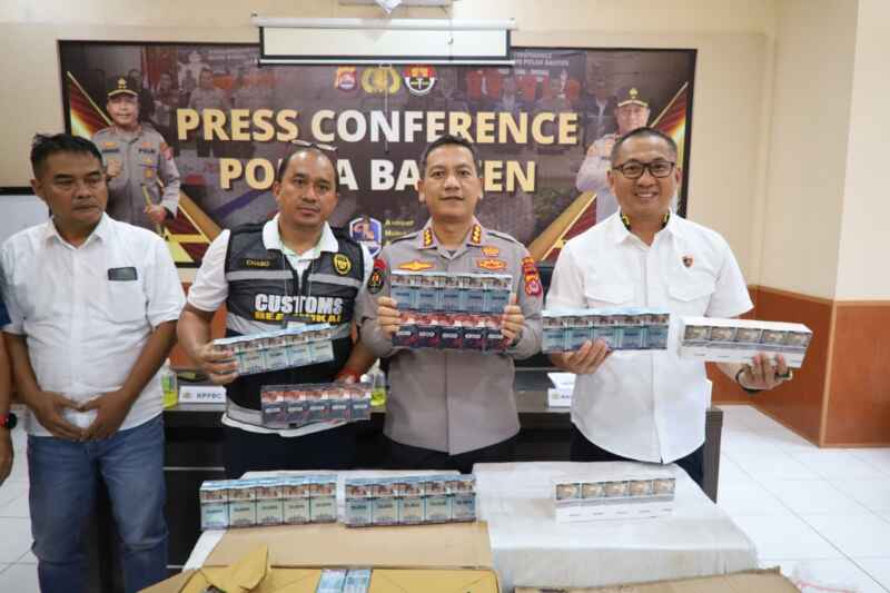 Polda Banten Ungkap Peredaran 44.500 Bungkus Rokok Ilegal di Serang, 3 Orang Diamankan